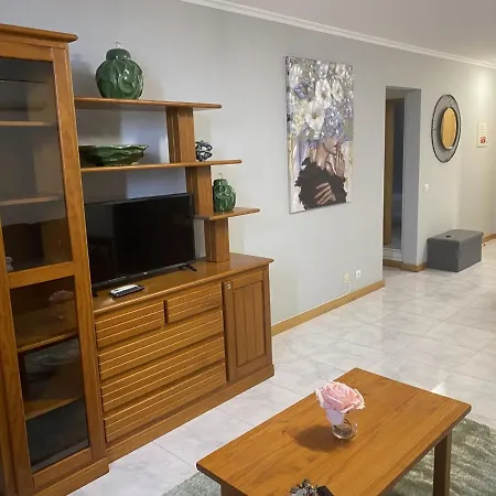 Sky High Apartment *